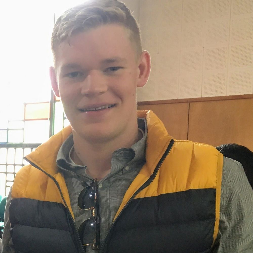 Meet your Posher, Elijah